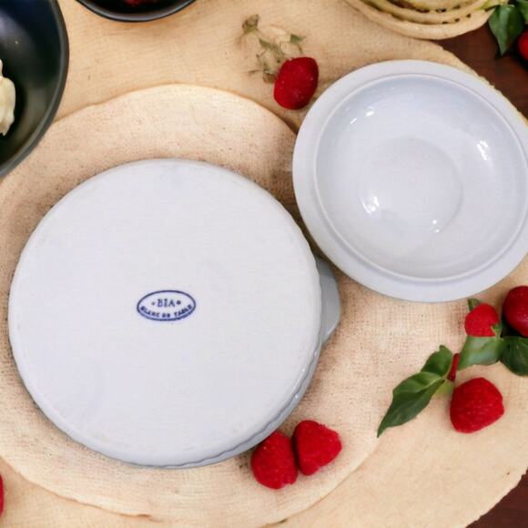 BIA Blanc de Table Covered Casserole Dish 1.5 Quart - Picture 3 of 3